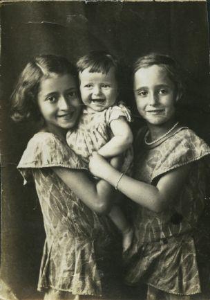 Die Schwestern Donia, Esther und Sonia